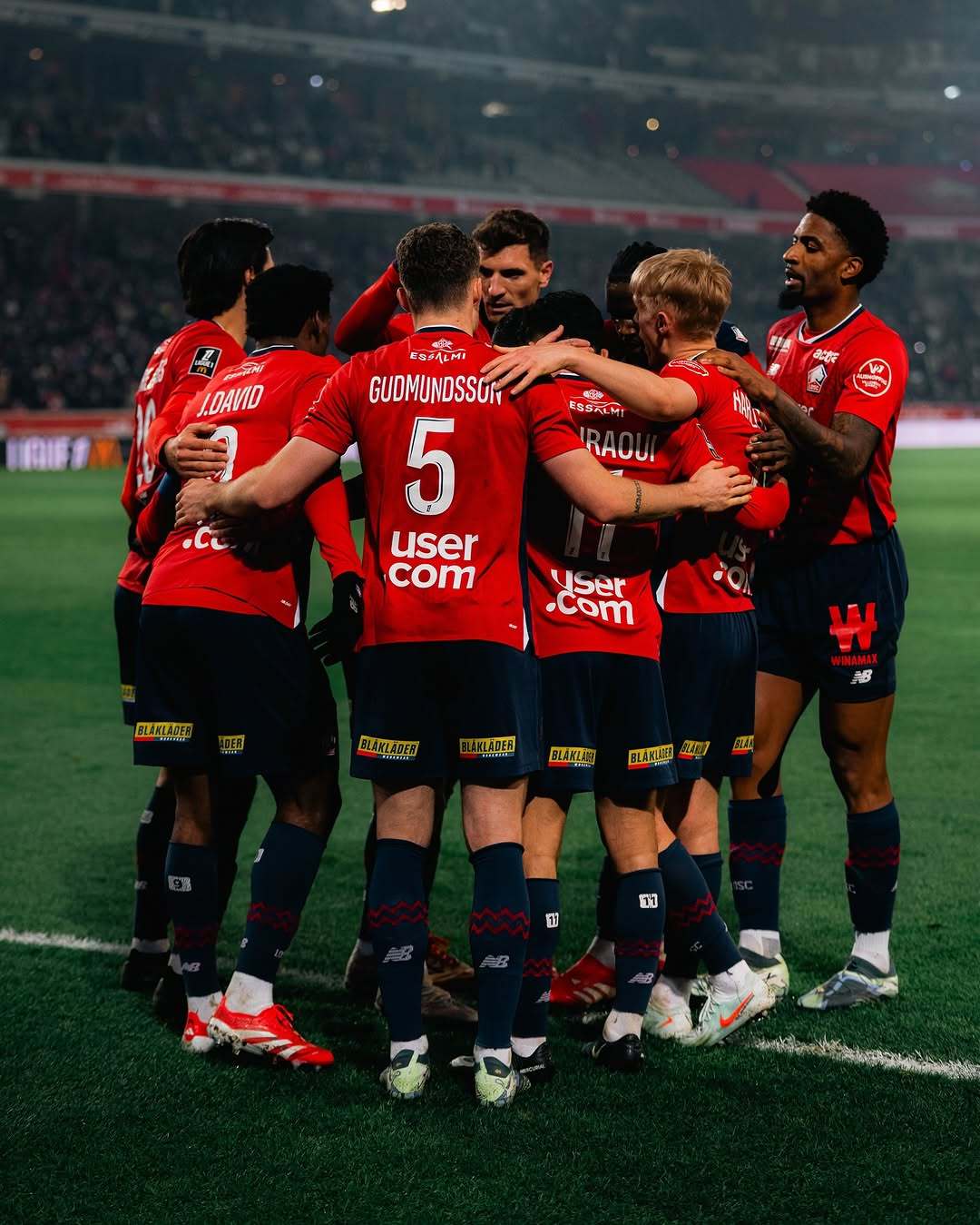 包含圣埃蒂安客战不敌对手，遭遇连败的词条