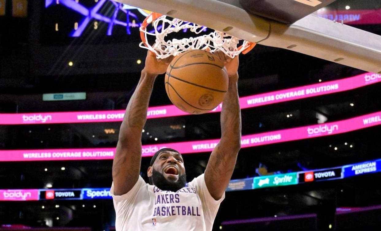 浓眉哥，复出首战轰40分，掘金！